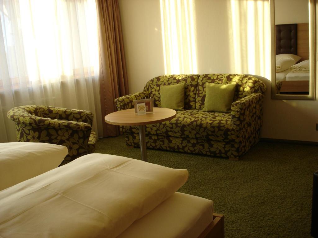 Hotel Garni Hack Heiligenborn Rum bild
